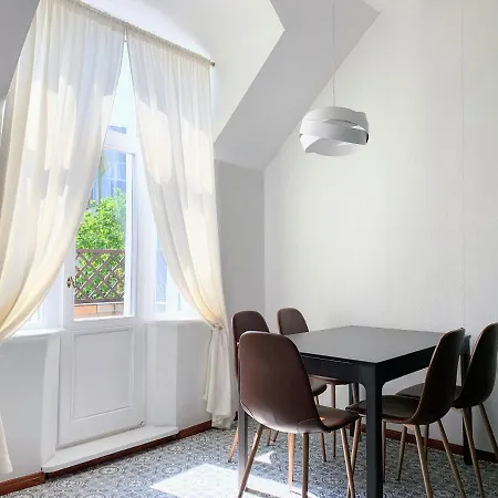 100m2 Sea Apartment, 2 Bathrooms, 500m To The Beach & Pier *